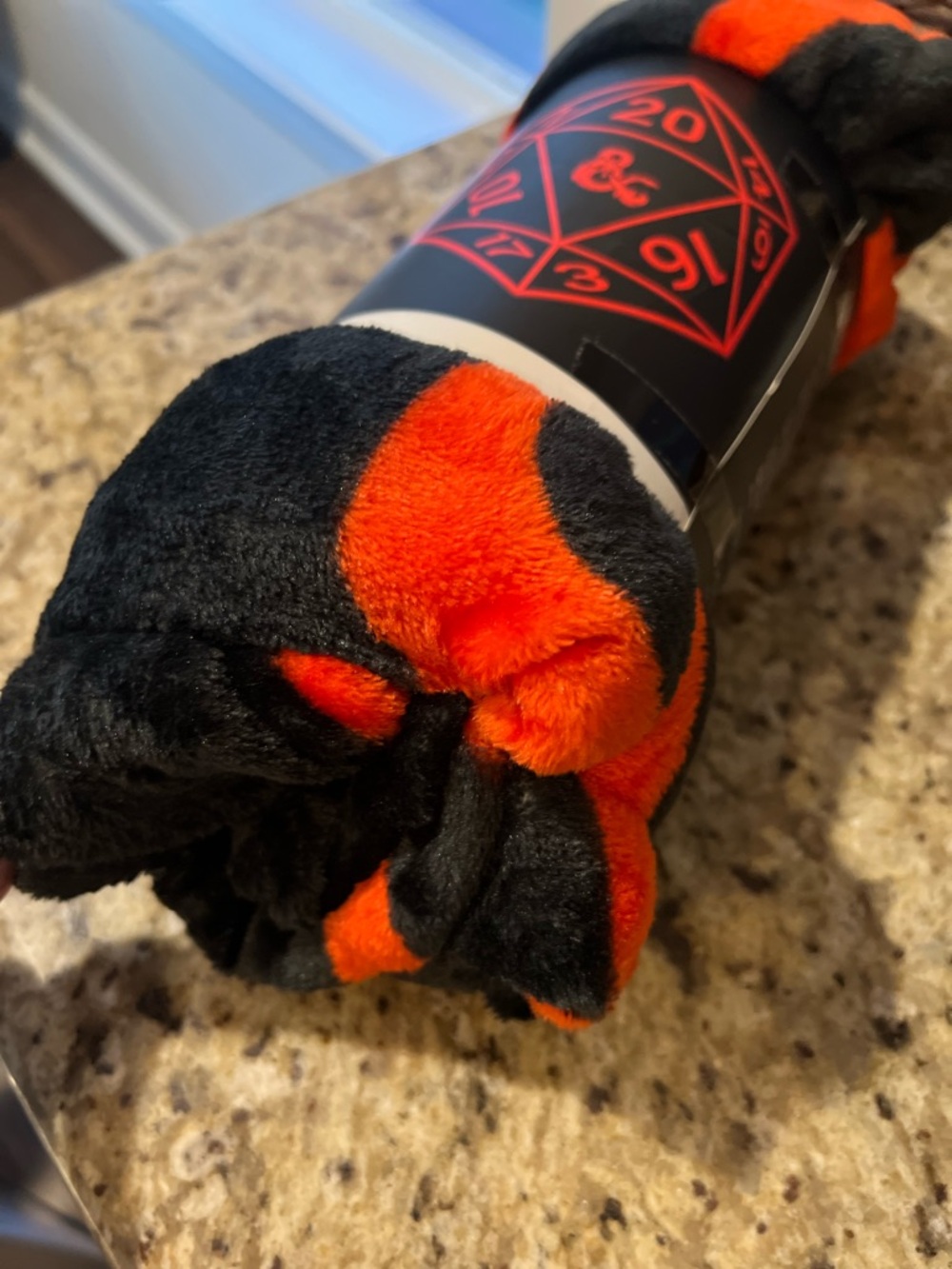 Dungeons & Dragons D20 Dice Throw Blanket NWT Red Black Plush Gamer Cozy DnD - Picture 8 of 8